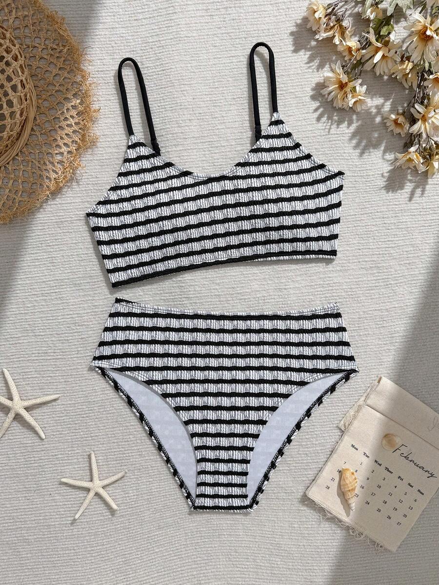 SHEIN 少女黑白条纹露背比基尼，纹理面料设计，时尚度假风，适合夏季海滩度假、游泳和家庭海滩活动