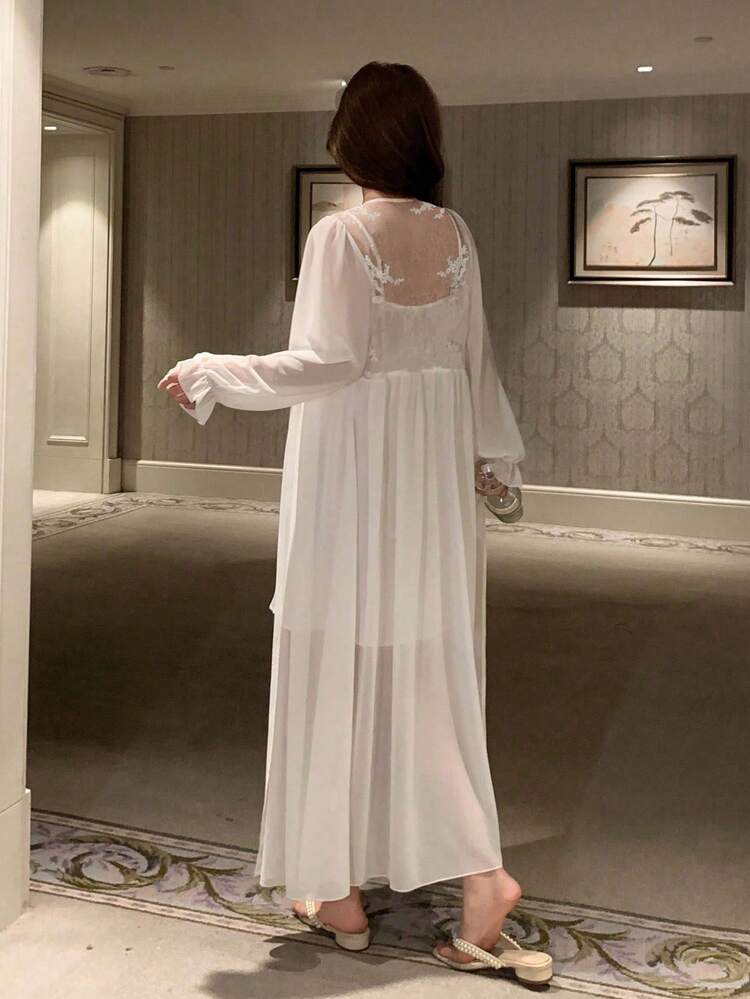 Women's Summer Romantic Vacation Wedding Lace Patchwork Semi-Sheer Chiffon Long Sleeve Robe & Camisole Dress Sleepwear Set