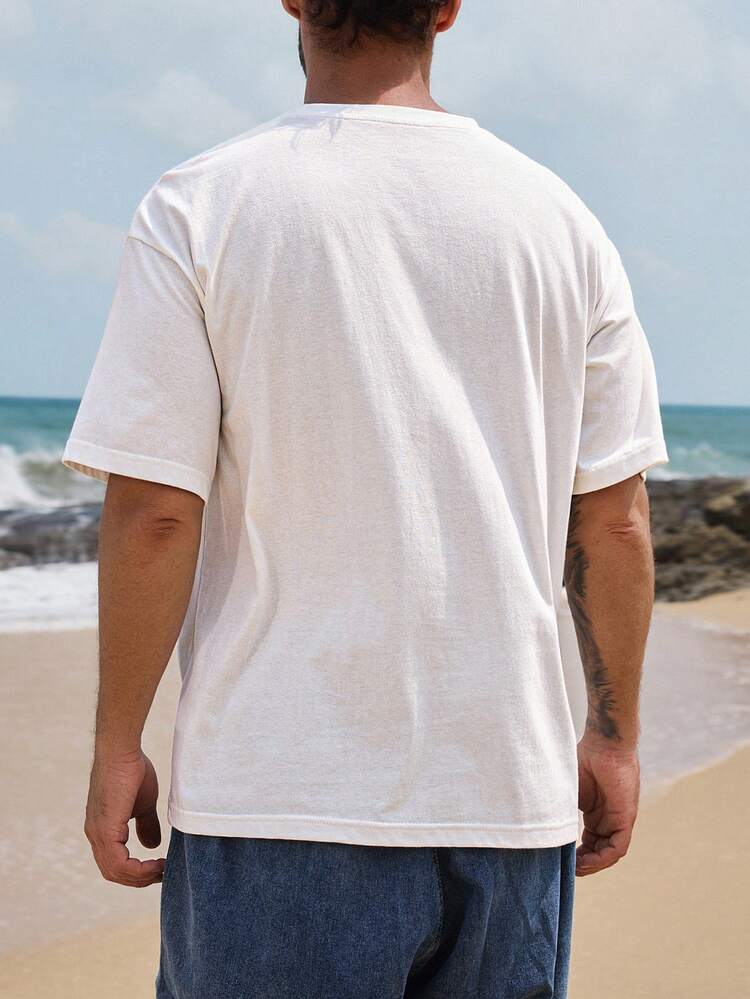 Men's Short Sleeve T-Shirt With Yacht & Letter Print