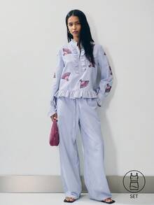 Nöista Conjunto de dos piezas a rayas con blusa de manga bordada con cuello mao, pliegue con volantes y bajo con volantes. Los pantalones anchos y relajados a juego tienen cintura elástica con cordón ajustable. Atuendo ideal para cada día, primavera, verano, Pascua, días festivos. - azul real - Ver 4