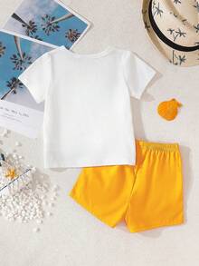 SHEIN Playful Pals 2件套婴幼儿0-3岁男女宝宝字母棕榈树印花圆领短袖T恤和抽绳短裤套装，适合户外运动、休闲外出、观光、度假，适合6个月至3岁的宝宝。 - 黃色 - 查看 2