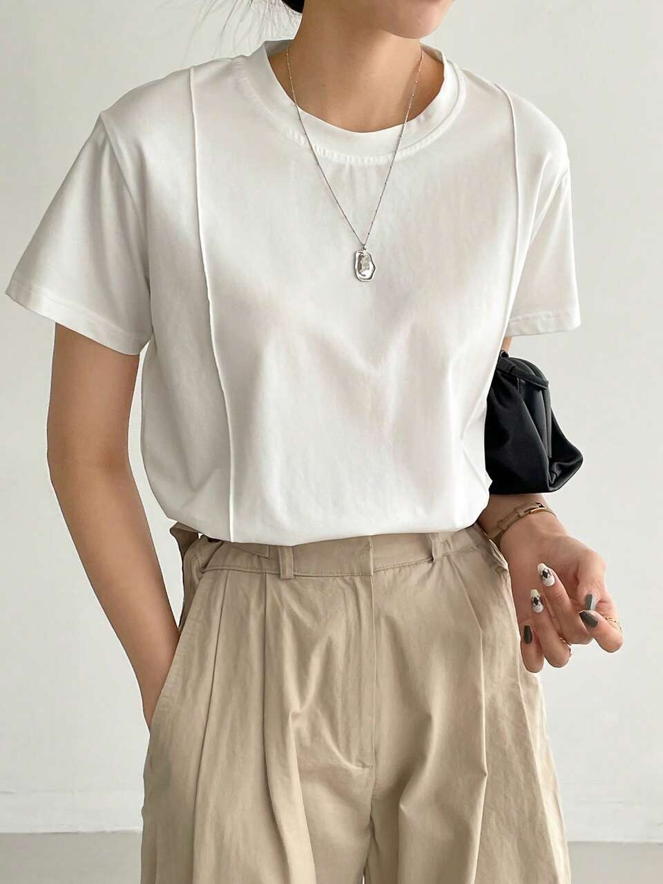 Women's Solid Color Round Neck Casual Versatile Daily Wear Short Sleeve T-Shirt Petite