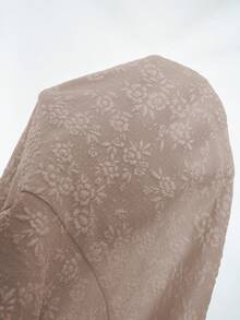 SHEIN Clasi 大码优雅法式浪漫花卉提花衬衫和裤子两件套 - 卡其色 - 查看 3