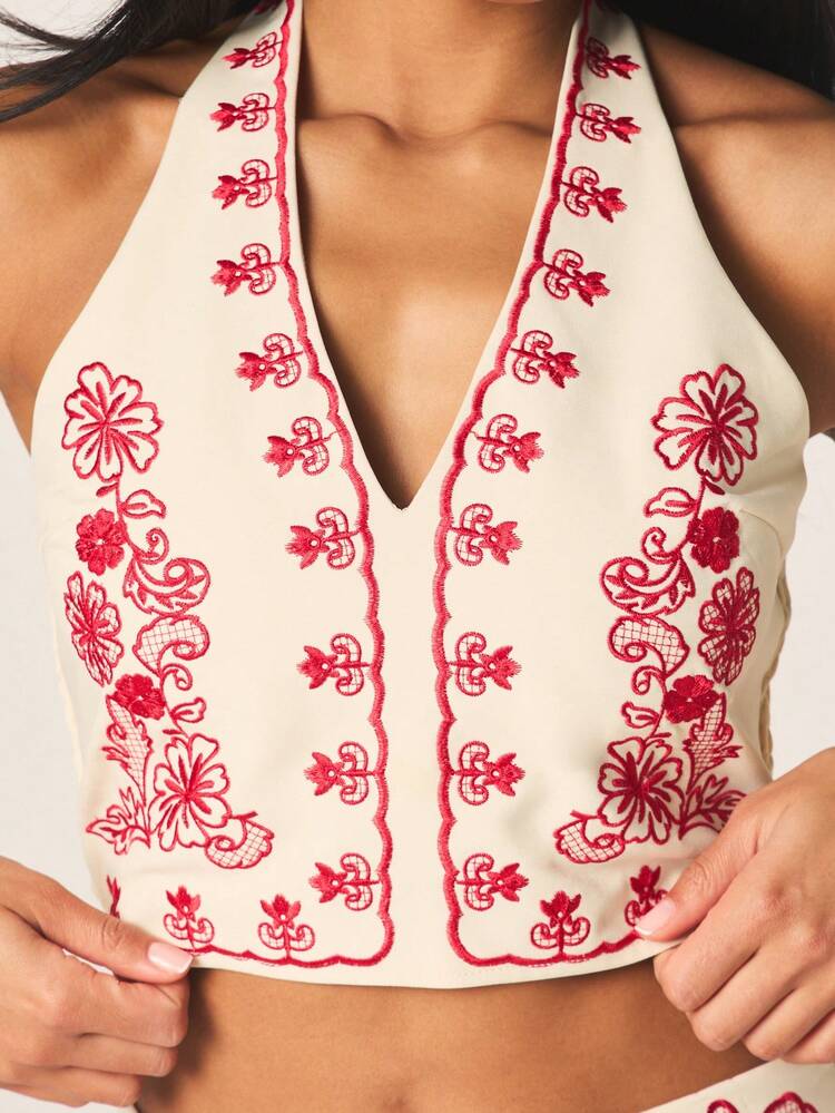 MISSGUIDED Women's Embroidered Halter Neck Crop Top With Floral Pattern And Red Embroidery Detail Summer Festival Vacation Boho Style