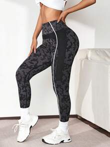 Slayform Women's Letter Jacquard Criss-Cross Design Sports Leggings - Black - View 3