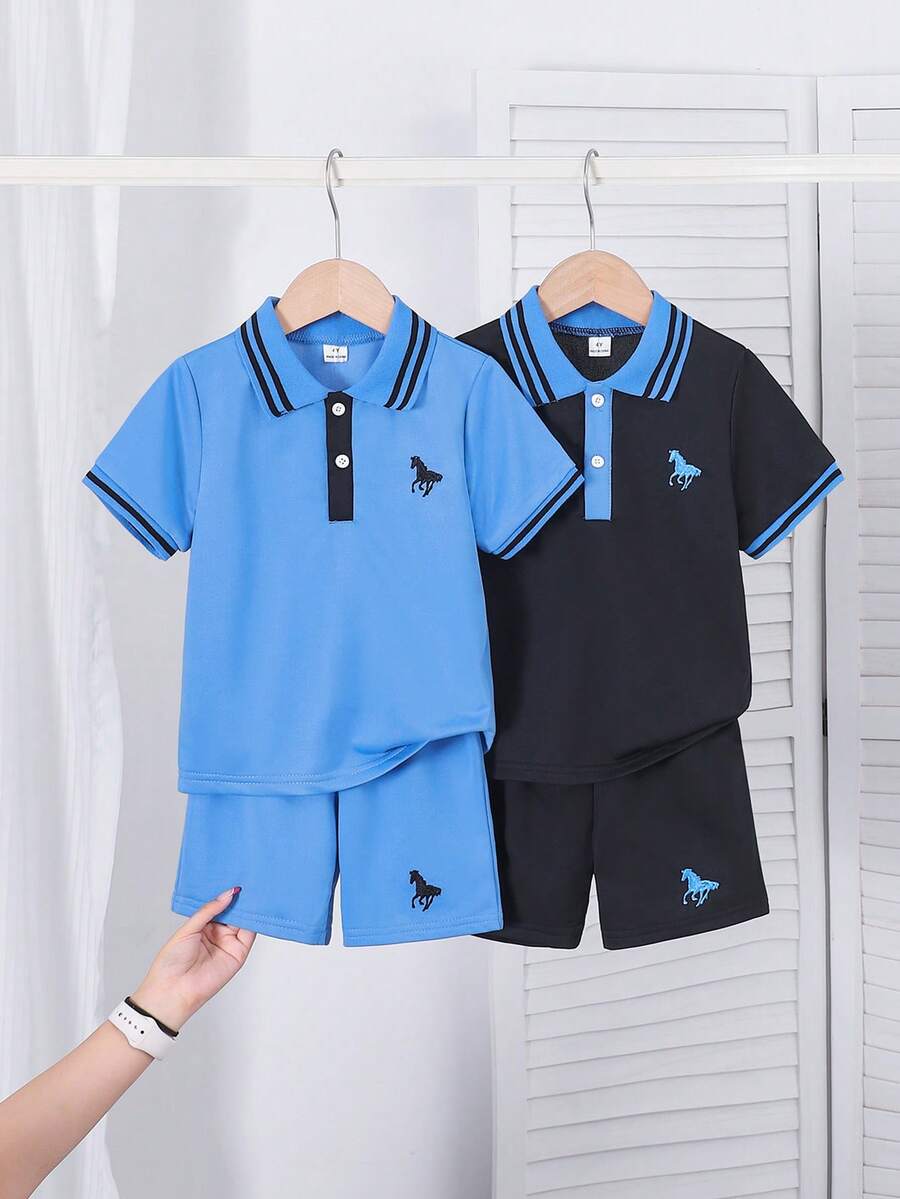 SHEIN Bộ 2 món quần short tay ngắn cổ bo gân jacquard cho bé trai, màu đen & xanh sọc với họa tiết thêu hình ngựa nhỏ, phong cách tối giản, thoải mái mùa hè cho bé trai. - Nhiều màu - Xem 1