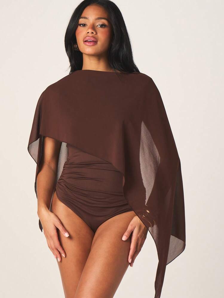 MISSGUIDED Bodysuit tipo capa em chiffon marrom com barra de renda