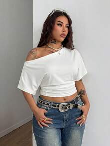 SHEIN Tall CURVE Plus Size Solid Color Minimalist Casual Asymmetric Neck T-Shirt - Black and White - View 4