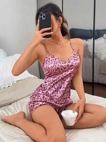 Napfluff 粉色豹纹仿丝吊带背心和短裤睡衣套装 - 彩色 - 查看 4