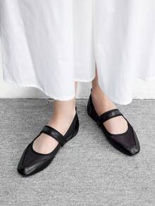 CUCCOO BIZCHIC 简约大方，时尚百搭，休闲通勤女式平底鞋 - 純黑色. - 查看 5