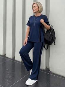 EMERY ROSE Bộ đồ thường ngày dành cho phụ nữ trung niên và cao tuổi, gồm áo tay ngắn cổ tròn màu trơn và quần dài. - Màu xanh hải quân - Xem 1