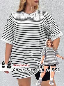 SHEIN CURVE+ Camiseta suelta de hombros caídos a rayas de verano para tallas grandes - Blanco y Negro - Ver 1