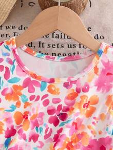 SHEIN Elladie kids Young Girl Floral Print Round Neck T-Shirt + 3D Bow Shorts Set - Blue - View 8
