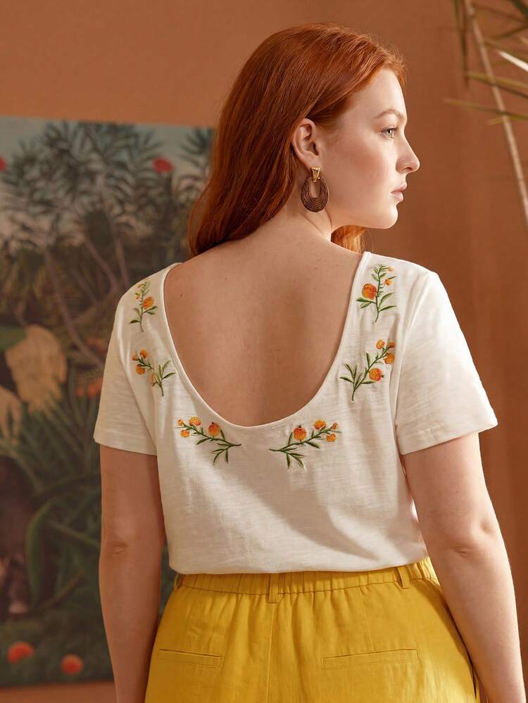 PLUS SIZE WOMEN 100% COTTON ELEGANT LOW BACK DESIGN EMBROIDERED FLORAL SHORT SLEEVE T-SHIRT
