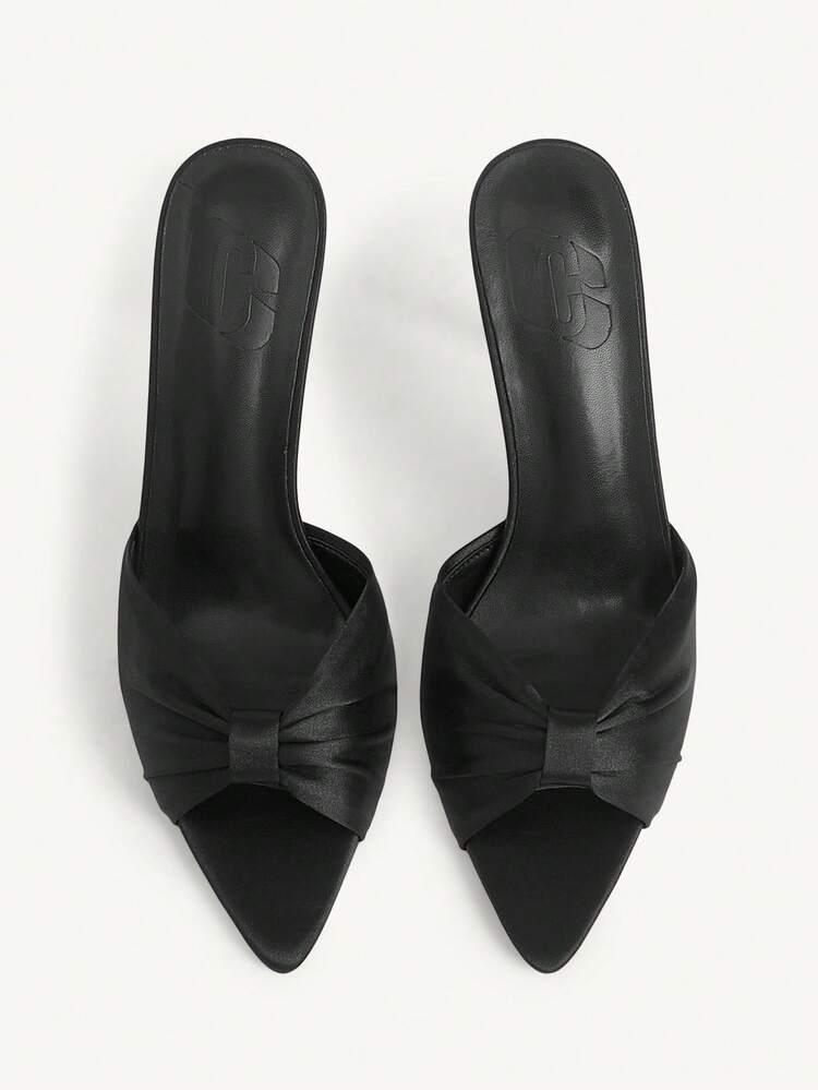CUCCOO CHICEST Women Heeled Sandals