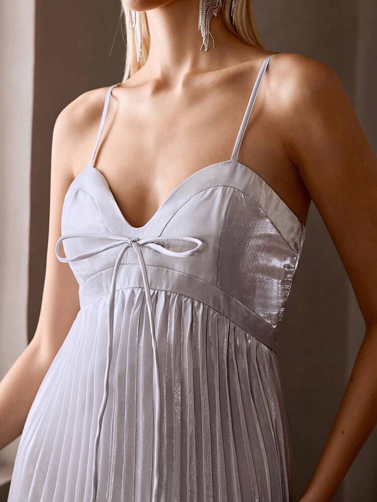 WOMEN'S PLEATED BOW DETAIL CAMI DRESS