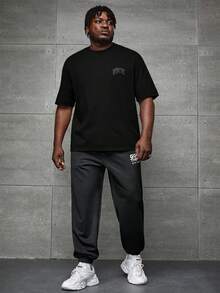 EASEVO Camiseta gráfica con estampado de mano con letra grande para hombres de talla grande, estilo emo - Negro - Ver 5