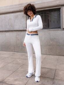 Xuxu's by Gio Bộ 2 áo crop top khóa kéo cổ màu tương phản và quần ống loe ôm vừa vặn, phong cách thể thao thường ngày sang trọng - trắng - Xem 1