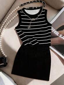 Everyssa Bộ đồ 2 mảnh dành cho nữ, thời trang xuân/hè mới, áo crop top kẻ sọc phối màu và chân váy ngắn, trang phục ôm sát, áo tank top không tay cổ tròn và chân váy ôm sát, sành điệu và thanh lịch cho mặc hàng ngày, đi làm và ở nhà. - Đen và trắng - Xem 3