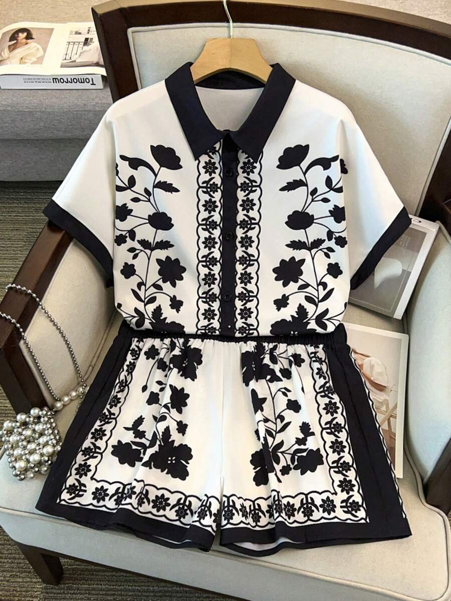GlowEve CURVE Conjunto de 2 piezas de talla grande con camisa de cuello vuelto y pantalones cortos con estampado posicionado, conjunto de verano para mujer - Beis - Ver 1