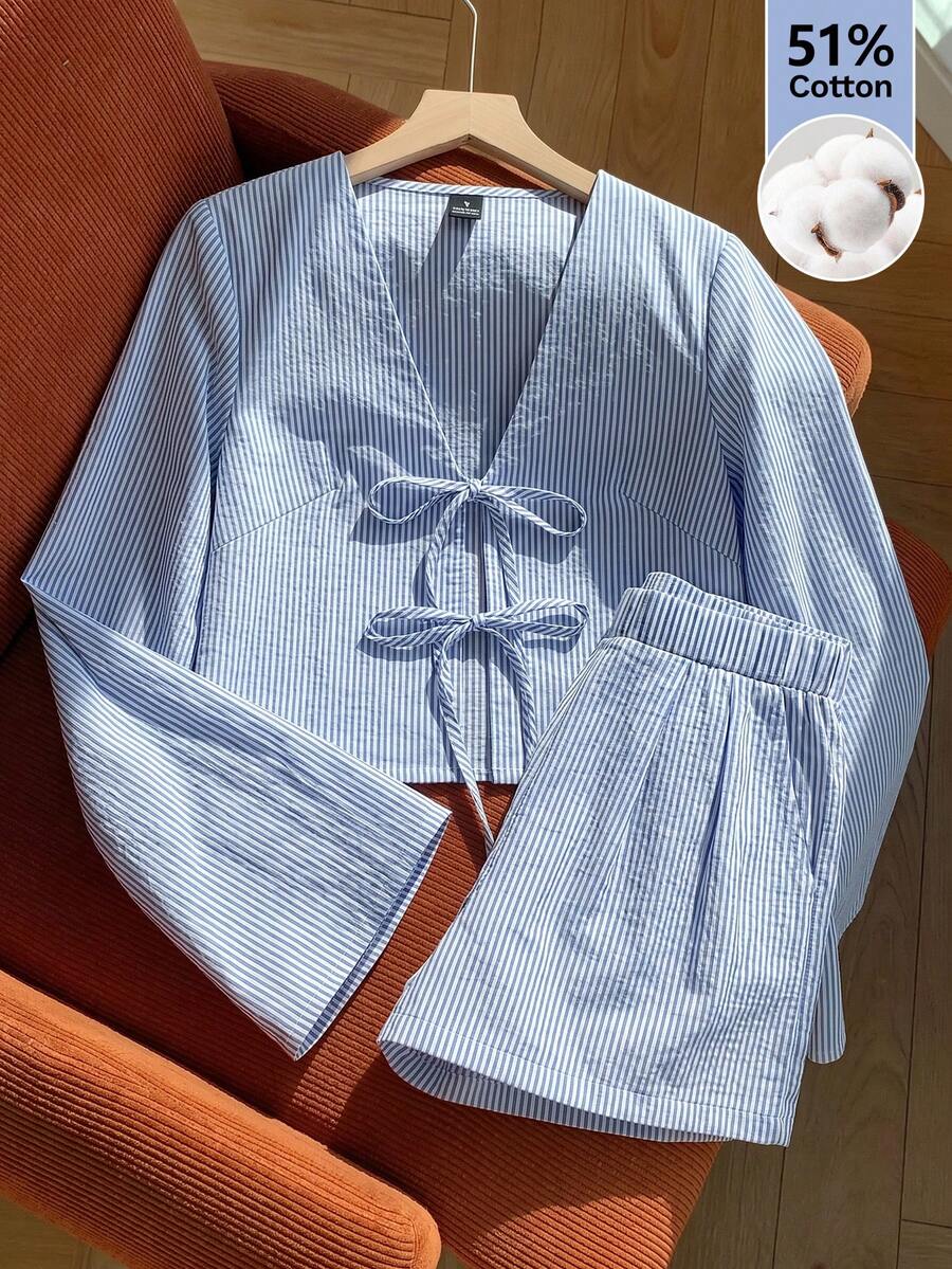 SHEIN EZwear 蓝色条纹休闲长袖系带衬衫和短裤家居服套装 - 藍白色 - 查看 1
