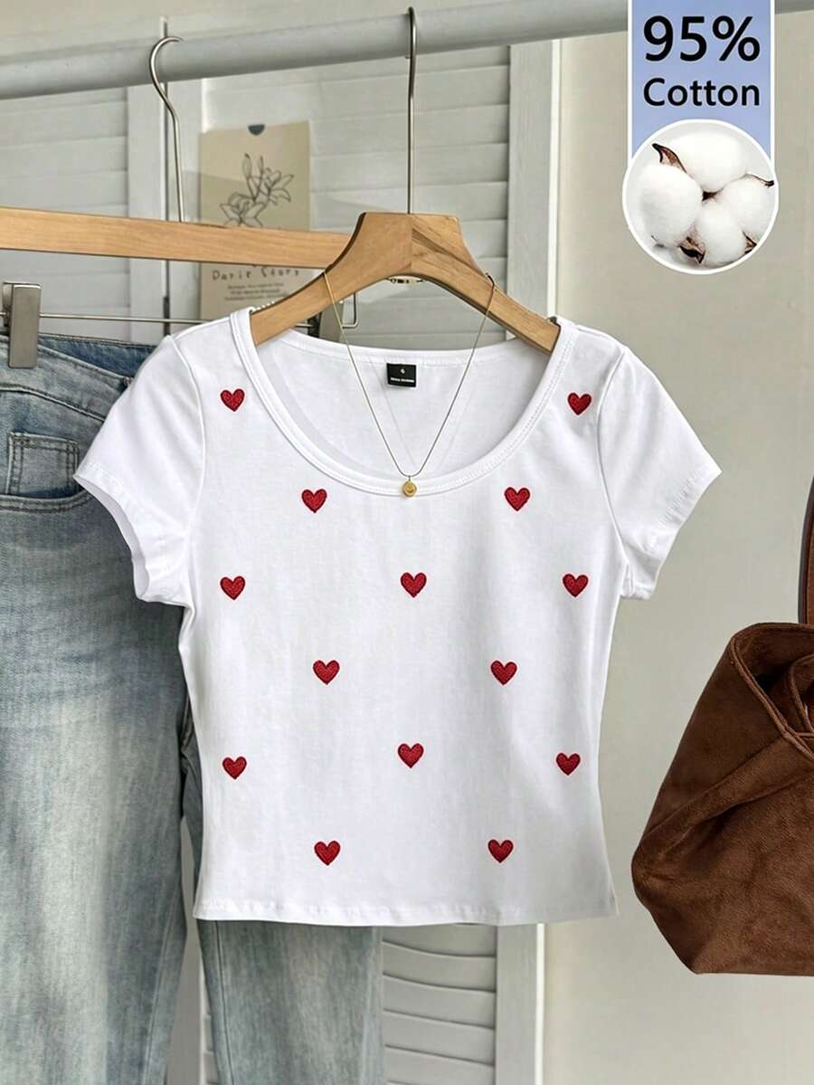 SHEIN Essnce 95%棉白色休閒簡約愛心刺繡圖案圓領修身女款T恤,適合夏季 - 彩色 - 查看 1