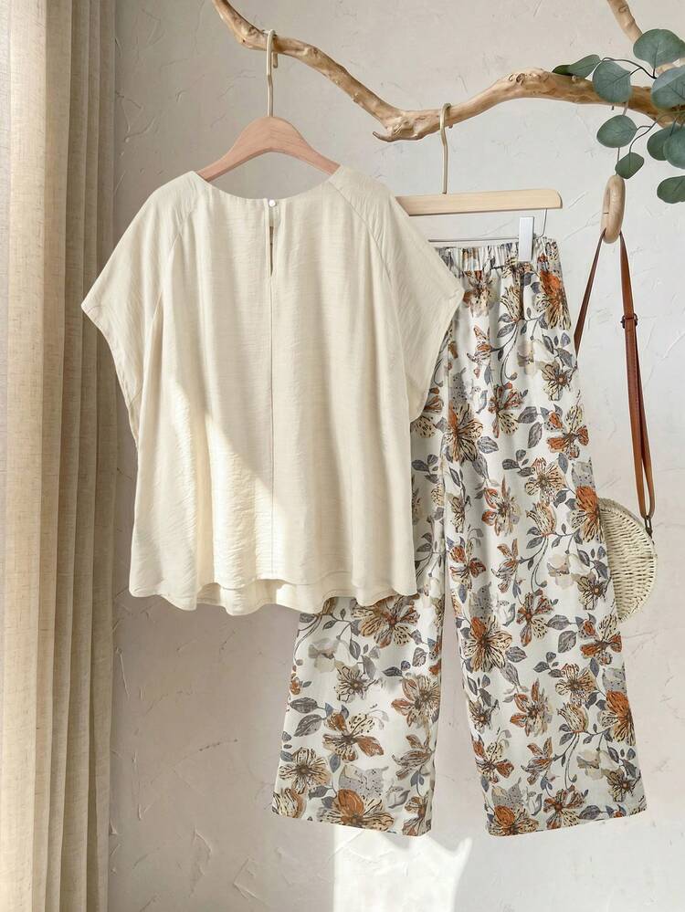 Plus Size Women's Solid Color Pleated Blouse And Floral Print Wide Leg Pants 2-Piece Casual Set Beach Outfit For Women Summer Outfits For Women