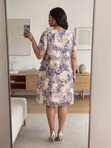 SHEIN Lady CURVE 大码女式碎花圆领荷叶袖时尚连衣裙 - 彩色 - 查看 2