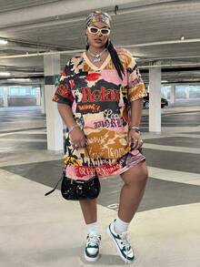 SHEIN CURVE+ Plus Size Women V-Neck Short Sleeve Loose Casual Cowboy Knit Mini Dress, Y2K Style Street Wear, Retro Poster Pattern, Concert Beige Summer - Multicolor - View 5