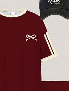 Conjunto de camiseta de manga corta holgada de cuello redondo y mallas tipo shorts ajustados para niña preadolescente, con estampado de mini lazos y rayas de contraste en rojo, de estilo minimalista y cómodo, adecuado para uso diario, estilo callejero, salidas, hogar, vacaciones, deportes, regreso a clases, primavera y verano - Blanco - Ver 6