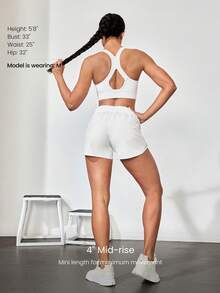 GLOWMODE Pantalones cortos de running de cintura media alta ultraligeros de secado rápido VitalSwift de 4 pulgadas con cordón, reflectantes, con ropa interior incorporada anti-olor, bolsillo con cremallera, para entrenamientos de alto impacto - Blanco - Ver 3