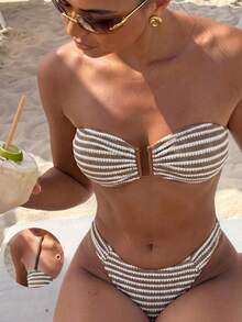 SHEIN Swim 棕色兩件式泳衣，紋理布料，可拆式肩帶平口掛脖式，側褶 U 型深 V 領，夏季休閒度假泳池派對度假款 - 棕色 - 查看 2