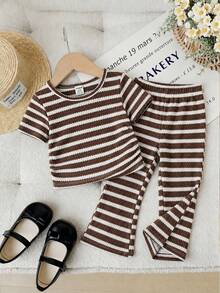 Conjunto informal de niña bebé de camiseta a rayas y pantalones acampanados, adecuado para el verano - Blanco - Ver 5