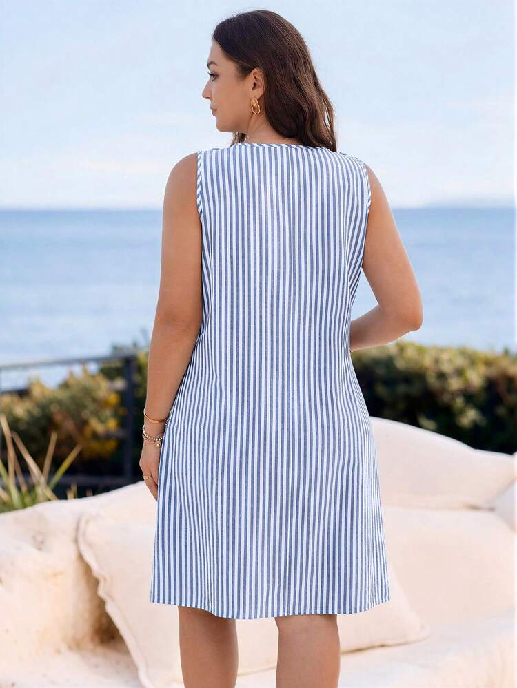 Plus Size Women's Summer Casual Vacation Country  Sleeveless Blue & White Striped Short Dress With Pockets,Suitable For Summer Vacation,Casual Holiday Style,Summer Outfits For Women ,Vacation Outfits Women ,Holiday Outfits For Women,Going Out Outfits, New Clothes,Simple And Fashionable For Everyday Wear,Suitable For Summer, Vacation, Daily Wear, Festival Outfits For Women,Country Concert Outfit,Beach Outfits For Women,Western Style,Flowy Dress,Boho Dress