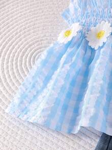SHEIN Elladie kids 两件套女童休闲通勤甜美蝴蝶结吊带背心，蓝白拼接花卉装饰，搭配牛仔短裤，春夏乡村风儿童夏季套装 - 藍色 - 查看 6