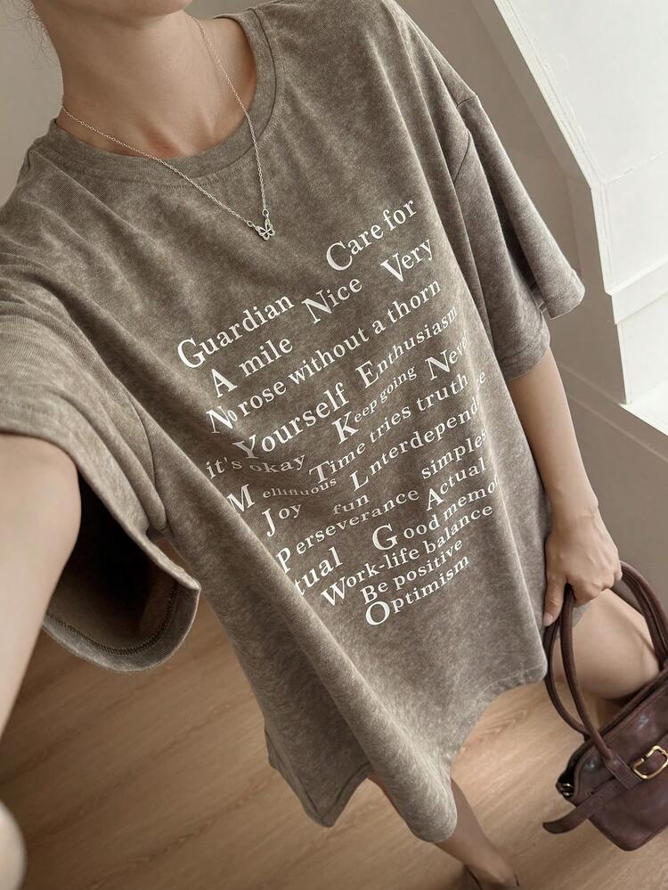 Women's Summer Round Neck Short Sleeve Distressed Fabric Letter Print Loose Pullover Casual T-Shirt Graphic Tees Women