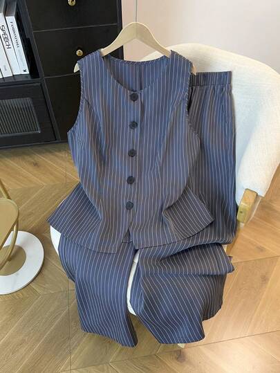 GlowEve CURVE Plus Size Women's Fashion Commuter Gray Striped Vest Top And Straight Leg Pants 2-Piece Set, Casual Summer Outfit, Elegant Commuter Suit For Summer
