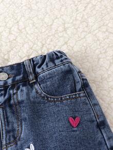 Genkimix Kids Chân váy quần denim cho bé gái, hàng mới về mùa hè, phong cách thường ngày dễ thương, denim màu vintage giặt, thêu hình trái tim nhiều màu, cạp chun, dáng chữ A, chất liệu denim mềm thân thiện với da, dễ phối đồ, mặc cùng áo thun, phù hợp mặc hằng ngày, đi học, tụ tập, dạo phố mùa hè, đi du lịch - Rửa trung bình - Xem 5