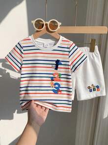 SHEIN Playful Pals 2件組男嬰裝飾數字與卡通領口短袖開襟衫與短褲套裝 羅紋材質夏款衣物 - 彩色 - 查看 4