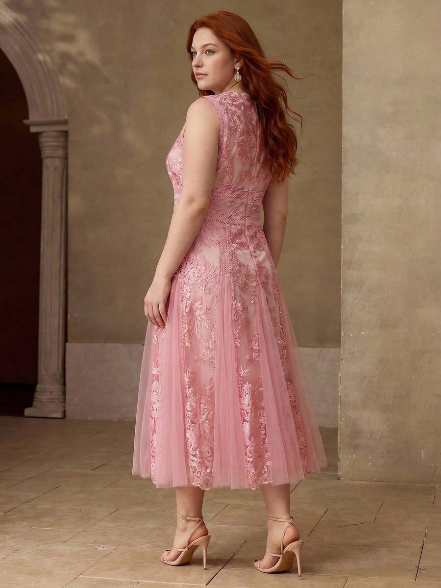 MOTF PREMIUM PLUS SIZE WOMEN'S LACE EMBROIDERED SPLICE FLORAL HEM ELEGANT PINK SLEEVELESS MID-LENGTH DRESS, SUITABLE FOR DATES IN SPRING/SUMMER - Pink - View 2