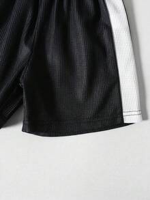 SHEIN 男童印花Polo衫+配套短裤两件套，百搭舒适，适合日常穿着、户外活动、旅行、上学、春夏穿着。 - 黑色 - 查看 8