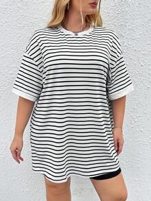 SHEIN CURVE+ Camiseta suelta de hombros caídos a rayas de verano para tallas grandes - Blanco y Negro - Ver 4