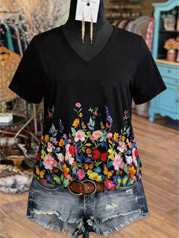 SHEIN LUNE CURVE Plus Size Women's Elegant Floral V-Neck Short Sleeve Contrast Color Print T-Shirt, Black, Summer, Boho, Versatile Vacation
