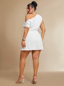 SHEIN BAE CURVE 白色大码女式不对称领短裙 - 白色 - 查看 2