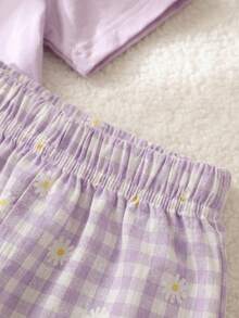 SHEIN Playful Pals 女婴3D立体花卉装饰圆领短袖T恤搭配格子裤休闲日常装 - 淡紫色 - 查看 6