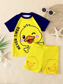 SHEIN Bộ đồ bơi ngắn tay cổ tròn dáng ôm thoải mái cho bé trai, thích hợp cho mùa hè, năng động, dễ thương, họa tiết động vật hoạt hình, vịt lớn, vịt nhỏ, tươi mát, đáng yêu, thích hợp cho lướt sóng, thích hợp cho kỳ nghỉ biển, thích hợp cho bơi lội. - Nhiều màu - Xem 2