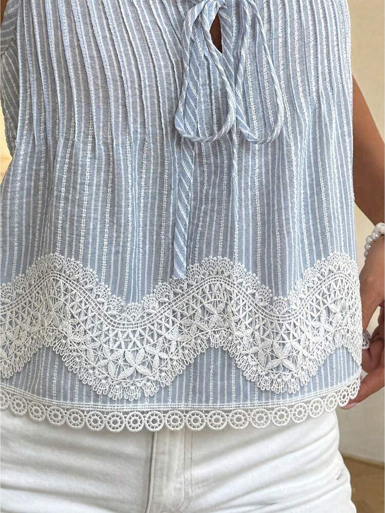 Women's Summer Striped Lace Patchwork Tie-Up Casual Vacation Style Camisole Blouse