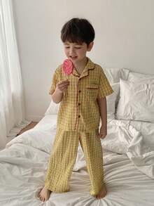 DAZY Bộ đồ ngủ cho bé trai gồm áo polo kẻ caro phối màu tương phản và quần ống đứng kẻ caro. - Màu vàng - Xem 3