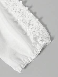 SHEIN 女款休閒極簡風春夏竹纖維拼接蕾絲V領短袖上衣，適合日常穿著 - 白色 - 查看 6