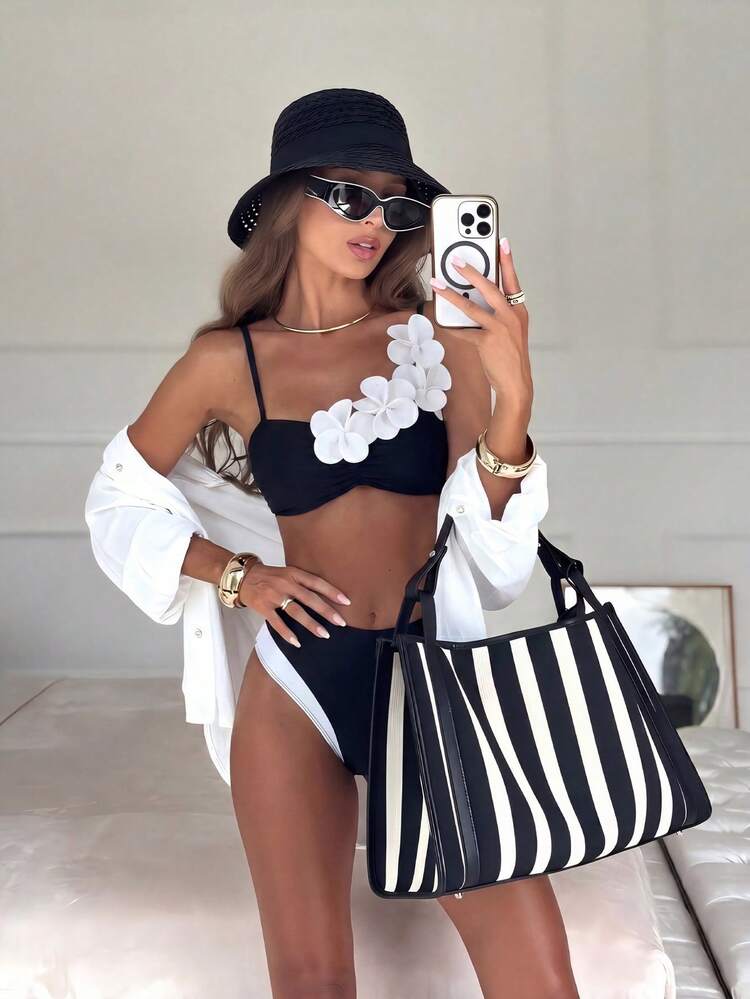 SHEIN Swim 新款春夏高端黑白對比3D花卉設計分體式比基尼泳衣2件組 - 黑與白 - 查看 3